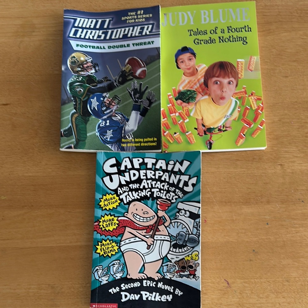 Childrens Chapter Book Lot Tales of a Fourth Grade Nothing Captain Underpants
